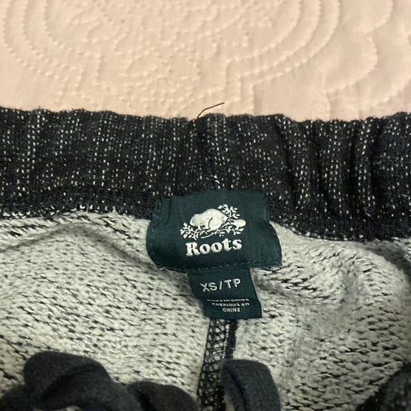 Roots pants - Picture 3 of 3